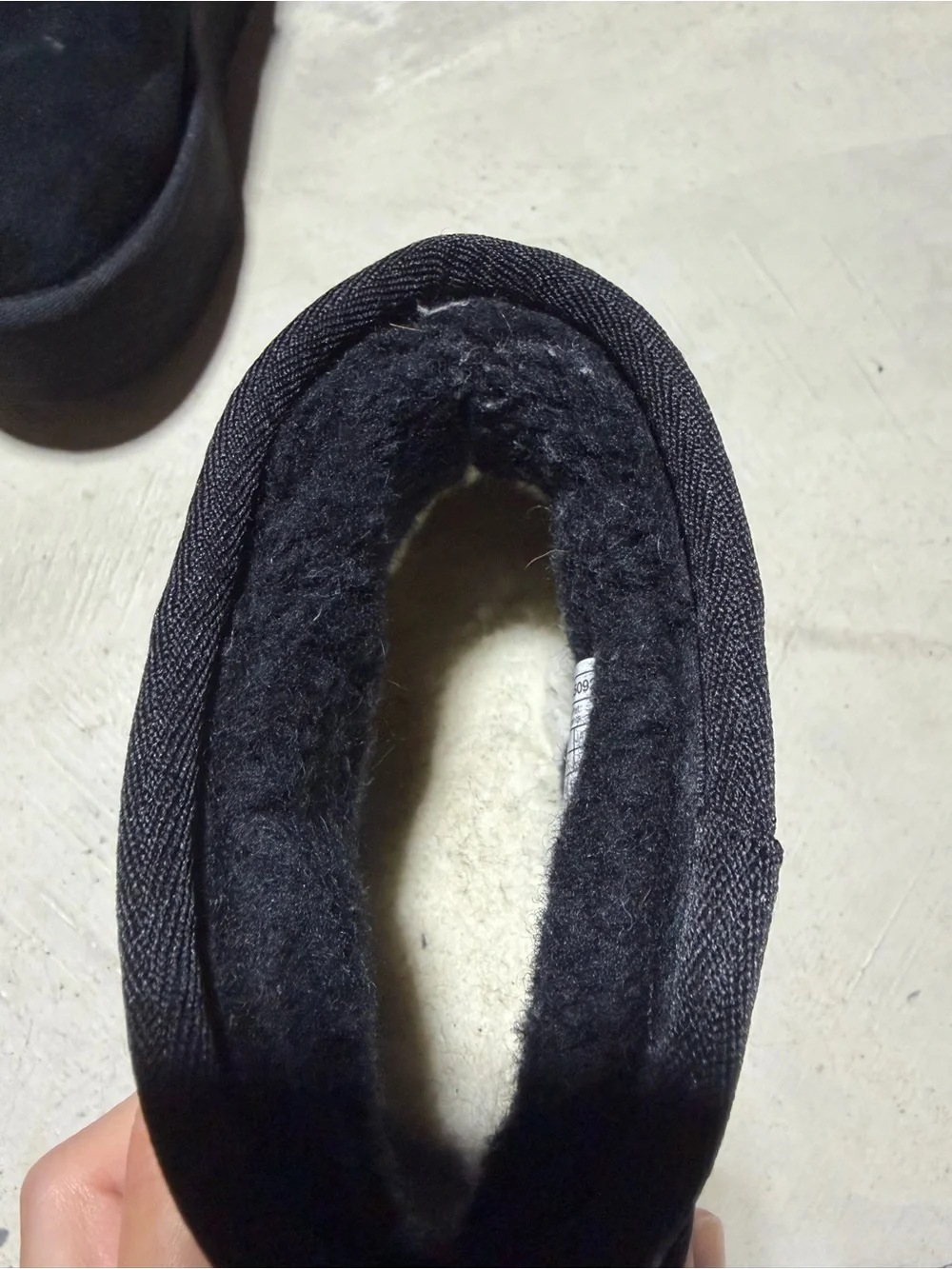 UGG classic ultra mini platform Black boots 6